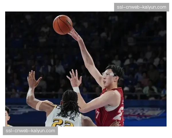 广东队三分球失准成失利主因，客场不敌广厦大比分1-2落后